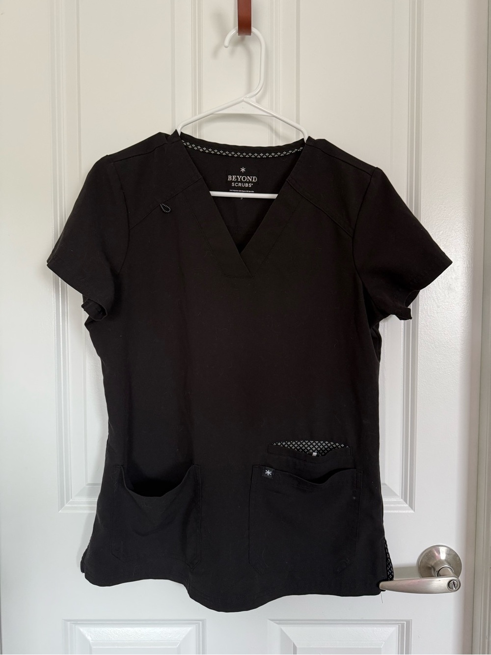 Beyond Scrubs Women's Black V-Neck Short Sleeve Top